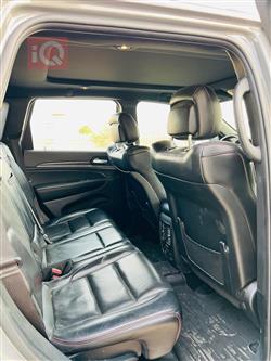 جیپ گراند شیرۆکی